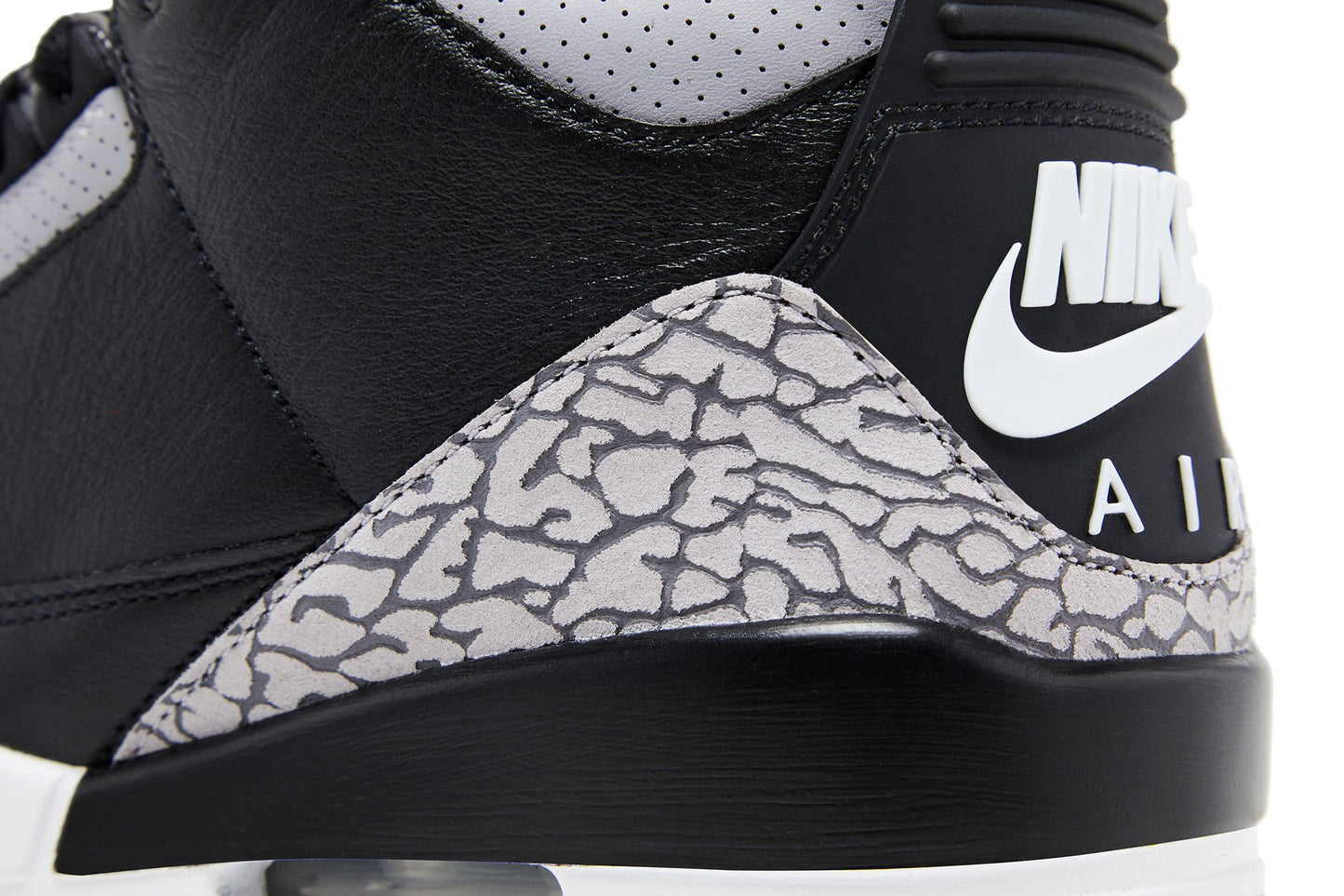 Air Jordan 3 Retro OG 'Black Cement' 2024