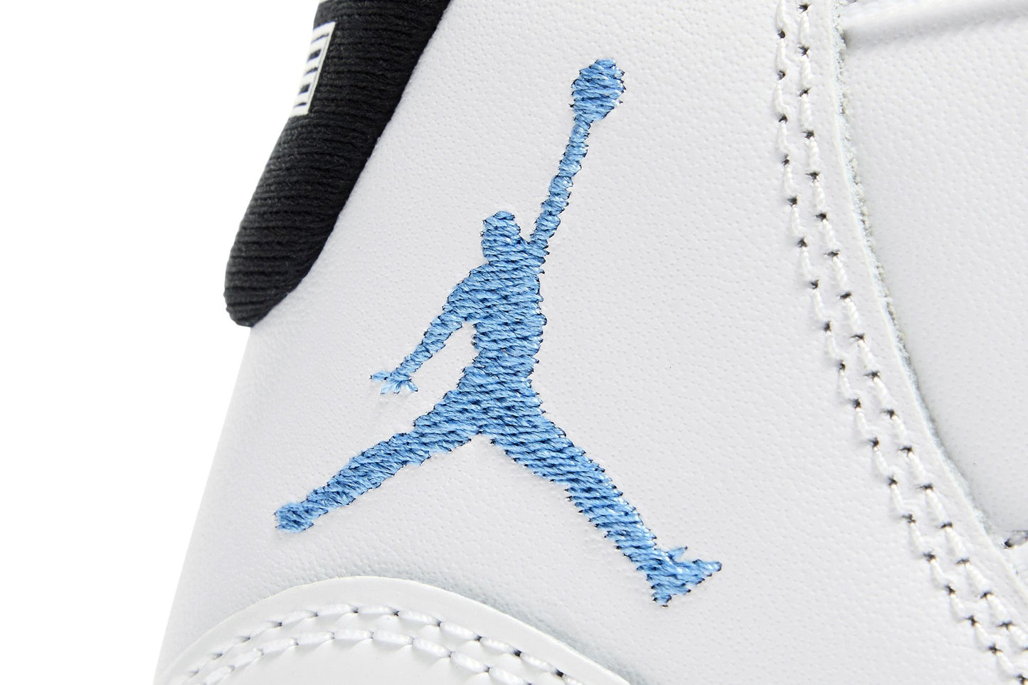 Air Jordan 11 Retro 'Legend Blue / Columbia' 2024