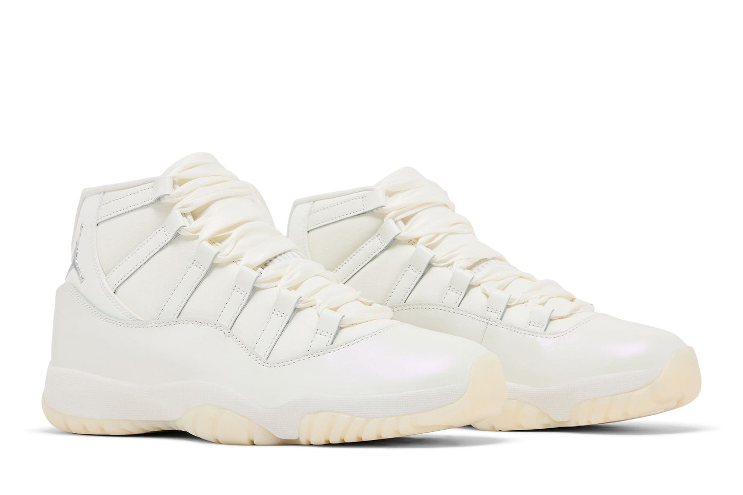 Wmns Air Jordan 11 Retro 'Pearl / Grand Finale'