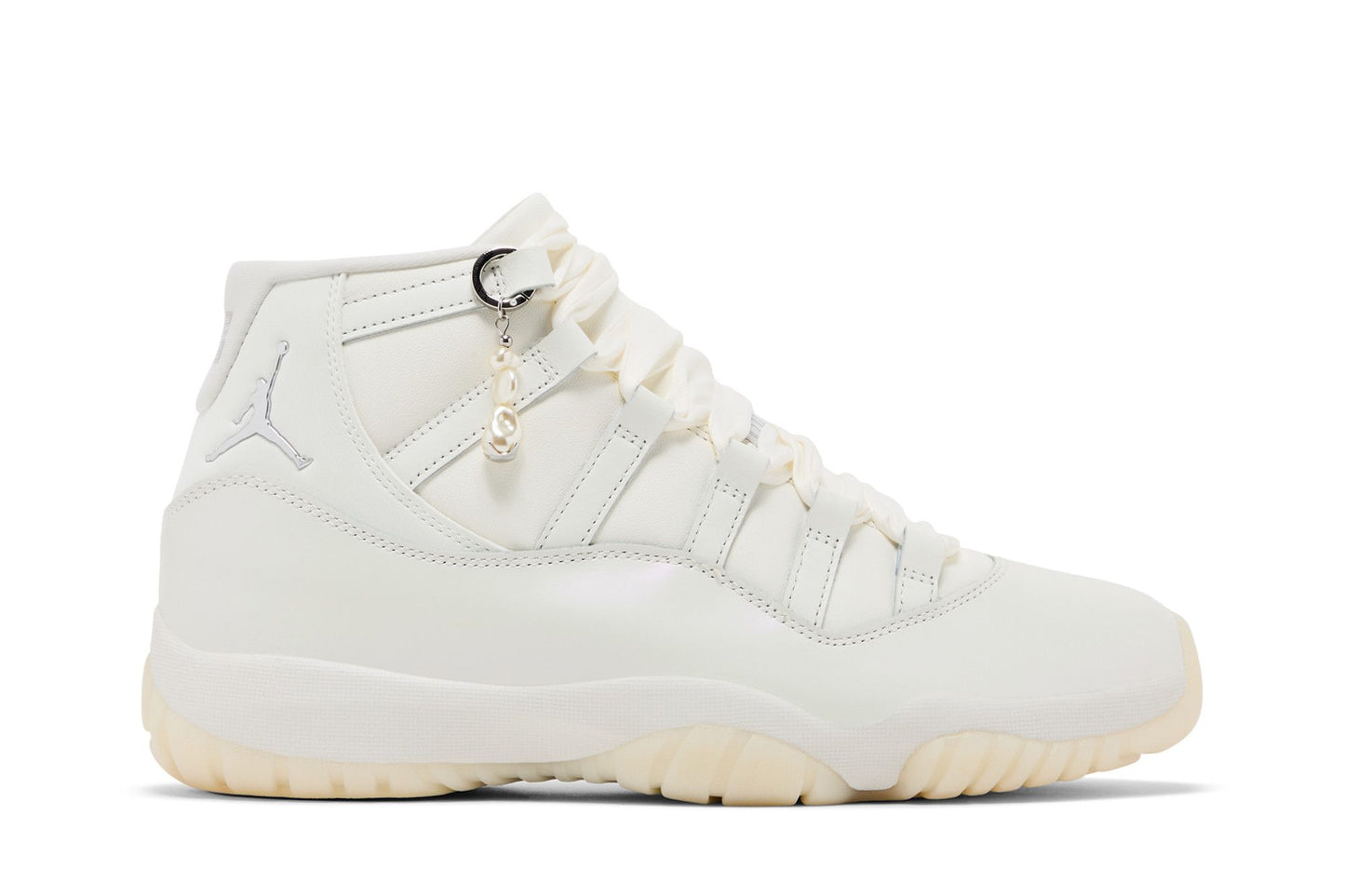 Wmns Air Jordan 11 Retro 'Pearl / Grand Finale'