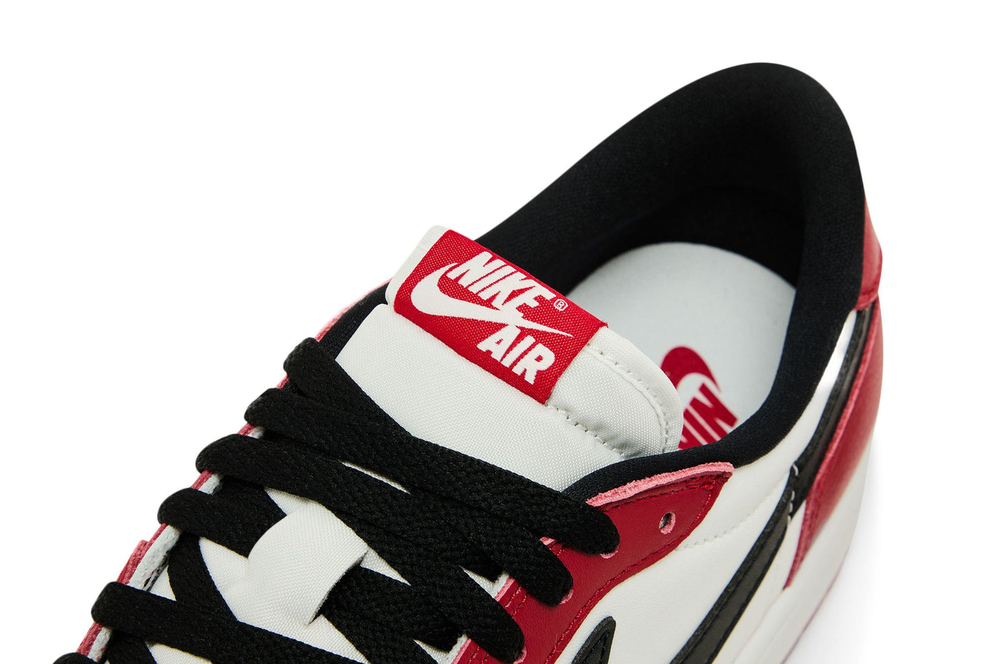 Air Jordan 1 Retro Low OG 'Chicago' 2025