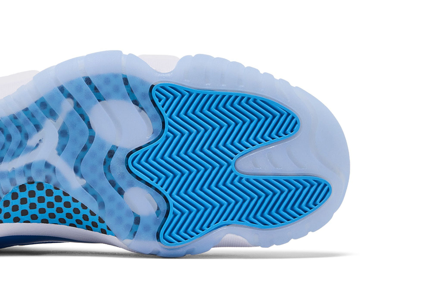 Jordan 11 Retro Low University Blue (2026)