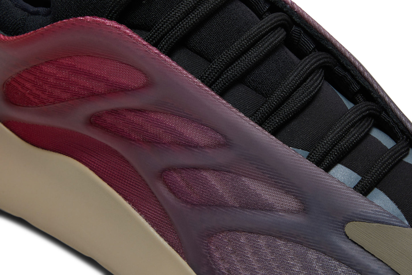 adidas Men's Yeezy 700 V3 'Fade Carbon'